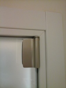 porta_battente_maniglia_satinato_sabbiato_vetra_leportedivetro (4) 